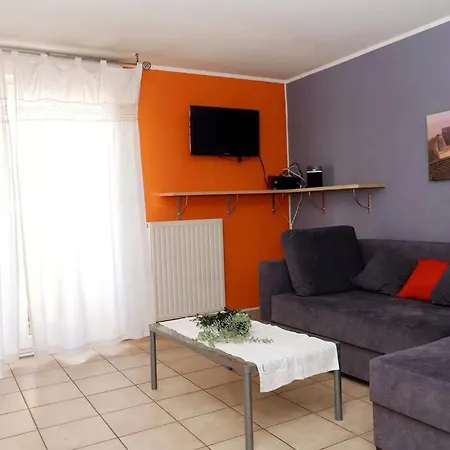 Apartmán Superbe T3 70m2, Spacieux Et Lumineux, 4eme Etage Avec Ascenseur, Parking Et Terrasse, Centre De