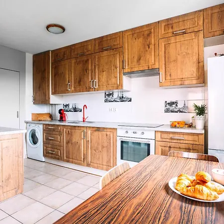 Lägenhet T3 With Parking, Port Marianne, Tram To Centre, Beaches,